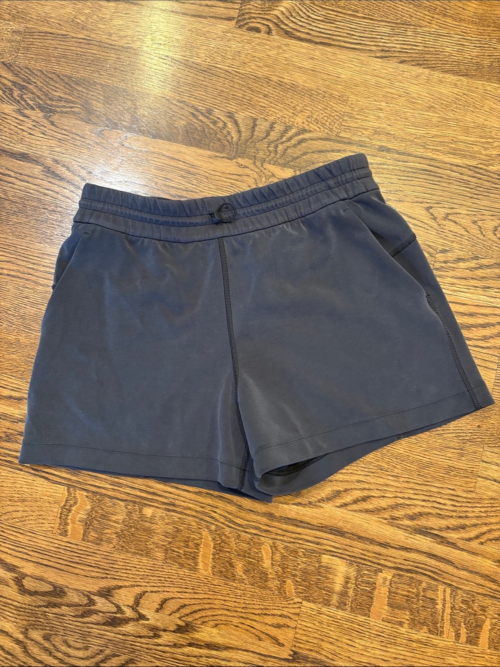 Lululemon Women’s Casual Elastic-Waist Shorts, 8, 3.5” inseam